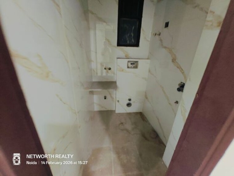 Bathroom, sector 73 1 Bedroom 600 Sq.Ft. Builder Floor In Sector 73 Noida 9966070