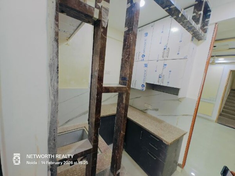 Master Bedroom, sector 73 1 Bedroom 600 Sq.Ft. Builder Floor In Sector 73 Noida 9966070