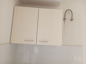 Furnished Amenities in 3 BHK Apartment at DLF Regal Gardens, Sector 90 – for Rent