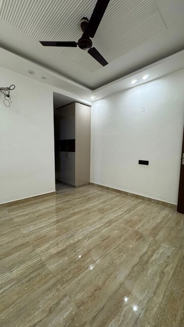 Room in 2 BHK Builder Floor at Palm Residency Chhatarpur, Rajpur Khurd Extension – for Rent