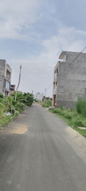  Plot For Sale in Ansal Sushant Golf city, Sushant Golf City