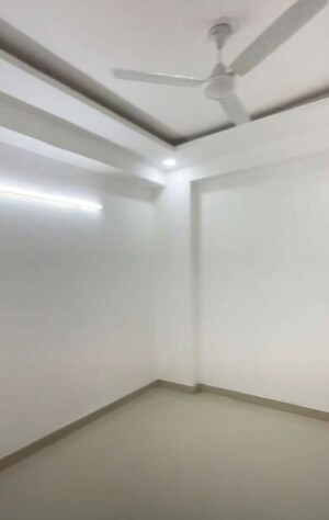 Room in 3 BHK Independent House at Citihomes, Omicron Iii Greater Noida – for Rent