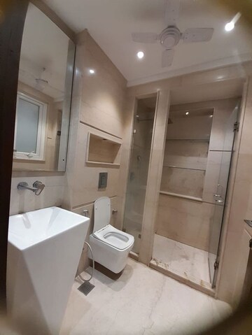 Bathroom in 3 BHK Builder Floor at Safdarjung Enclave – for Rent