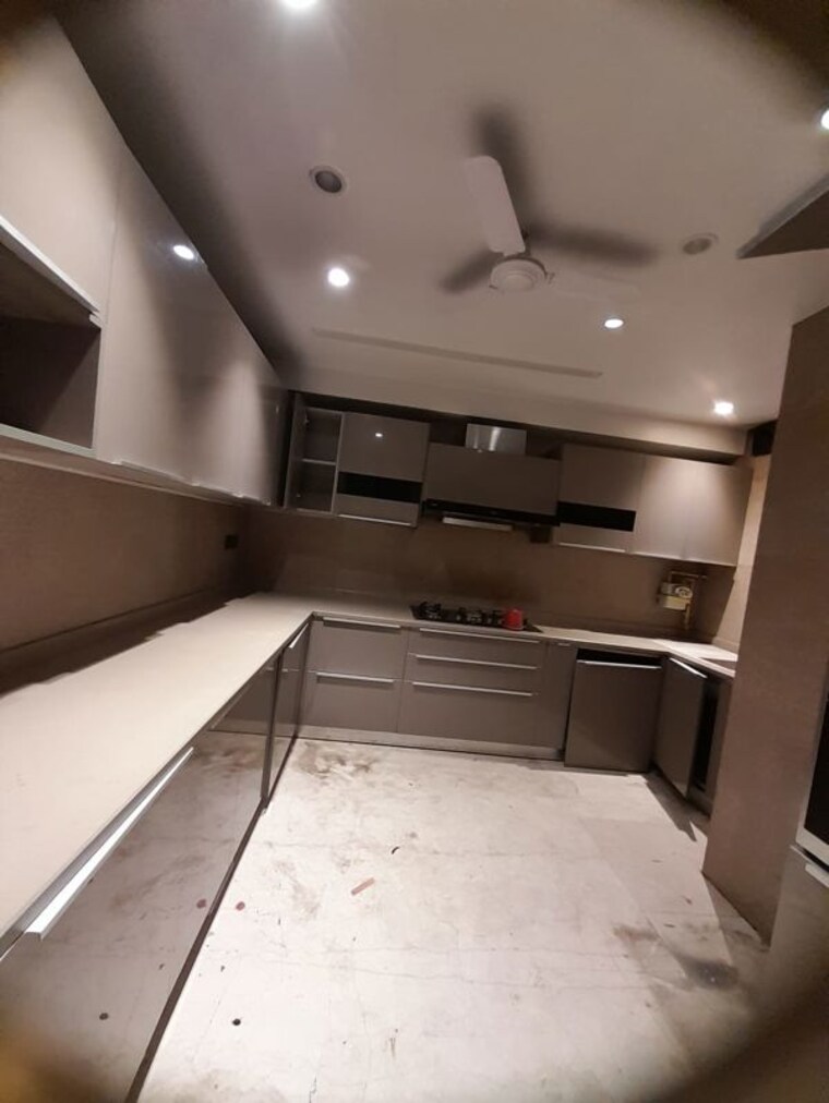 Kitchen, safdarjung enclave 3 Bedroom 200 Sq.Yd. Builder Floor In Safdarjung Enclave Delhi 9966190