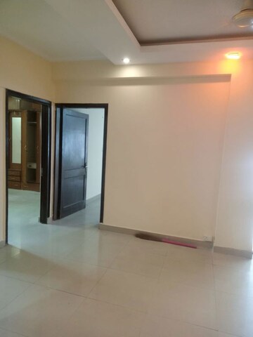 Room in 2 BHK Builder Floor at Laxmi Nagar – for Rent