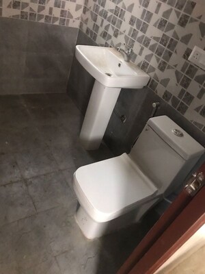 Master Bedroom in 3 BHK Apartment at Migsun Twinz, Eta Ii Greater Noida – for Rent