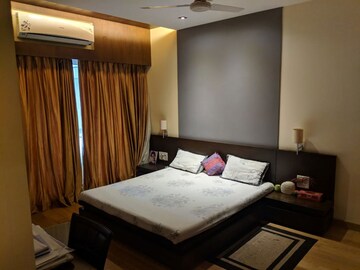 Bedroom in 4 BHK Apartment at Oberoi Sky Gardens, Andheri West – for Rent