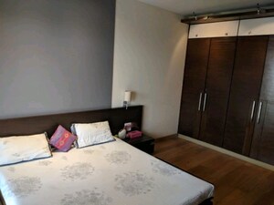 Bedroom in 4 BHK Apartment at Oberoi Sky Gardens, Andheri West – for Rent