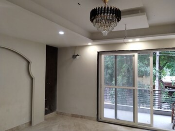 Room in 4 BHK Builder Floor at Sector 4 – for Sale