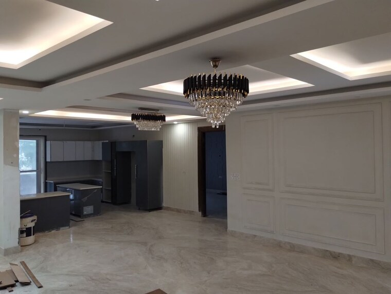  Parking, sector 4 4 Bedroom 550 Sq.Yd. Builder Floor In Sector 4 Gurgaon 9966245