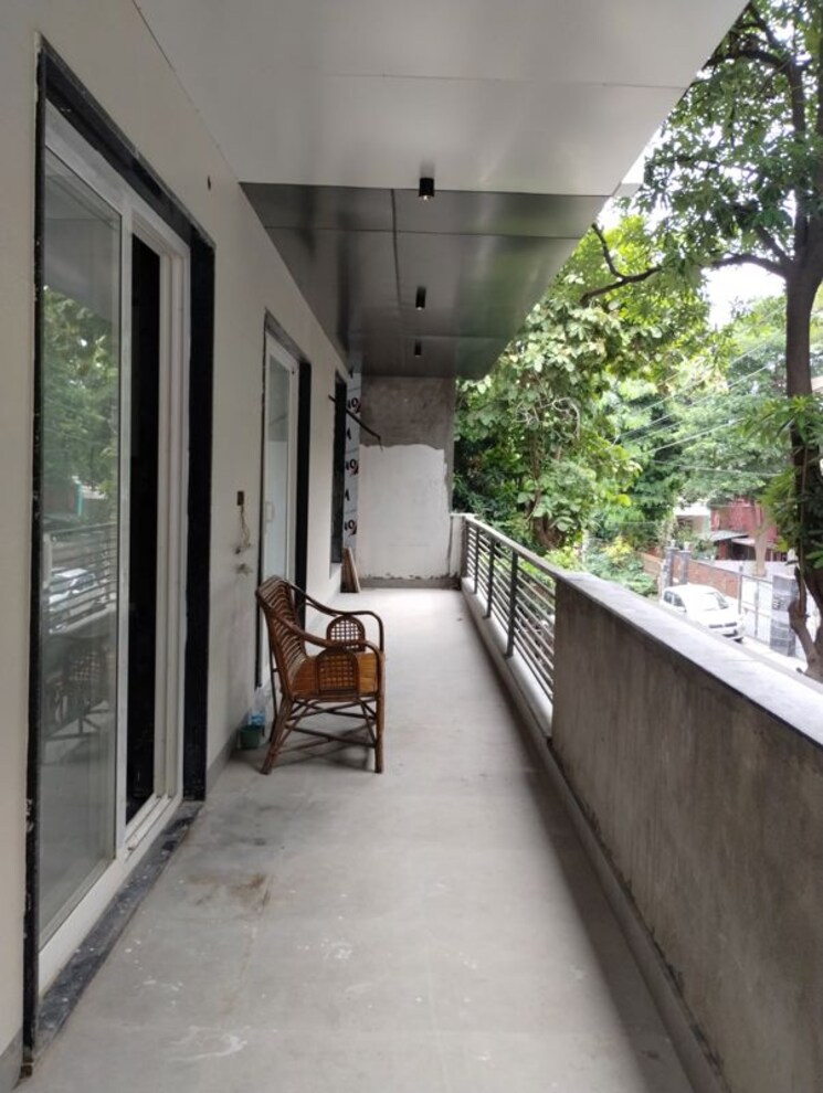 Balcony, sector 4 4 Bedroom 550 Sq.Yd. Builder Floor In Sector 4 Gurgaon 9966245