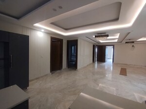 Room in 4 BHK Builder Floor at Sector 4 – for Sale