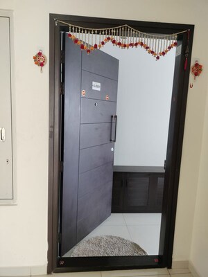3 BHK Apartment – Entrance View at Godrej Aqua, International Airport Road - for Rent