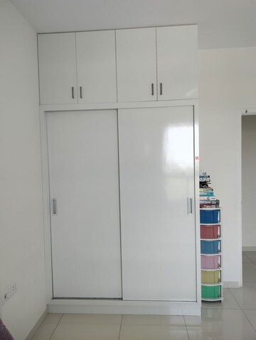 Furnished Amenities in 3 BHK Apartment at Godrej Aqua, International Airport Road – for Rent