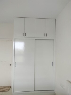 Furnished Amenities in 3 BHK Apartment at Godrej Aqua, International Airport Road – for Rent