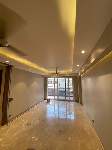 Room in 3 BHK Builder Floor at Greater Kailash I – for Rent