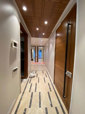 Building Lobby in 3 BHK Builder Floor at Greater Kailash I – for Rent