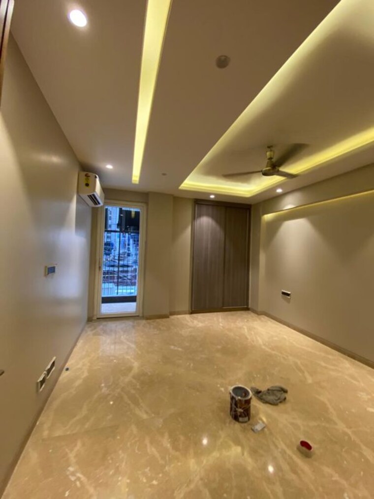 Room, greater kailash i 3 Bedroom 208 Sq.Yd. Builder Floor In Greater Kailash I Delhi 9966390