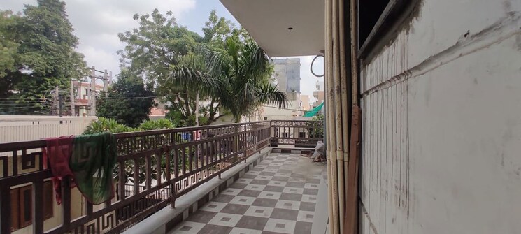 Balcony, sector 4 4 Bedroom 292 Sq.Yd. Builder Floor In Sector 4 Gurgaon 9966388