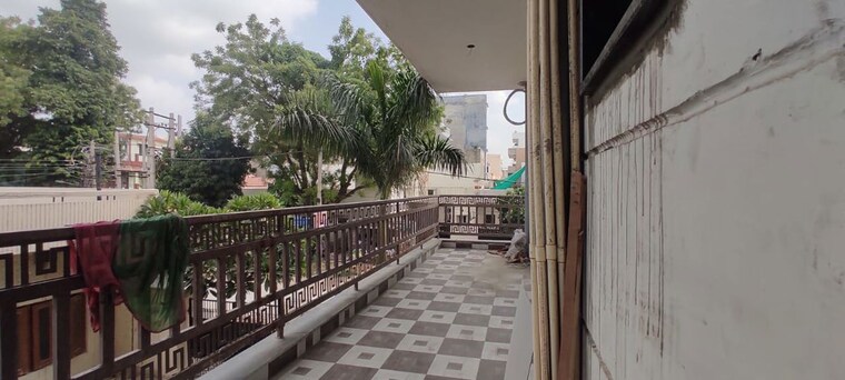 Balcony, sector 4 4 Bedroom 292 Sq.Yd. Builder Floor In Sector 4 Gurgaon 9966388
