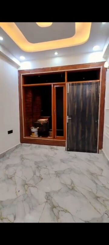 Room in 3 BHK Builder Floor at Keshav Kunj Sadarpur, Sadarpur – for Sale