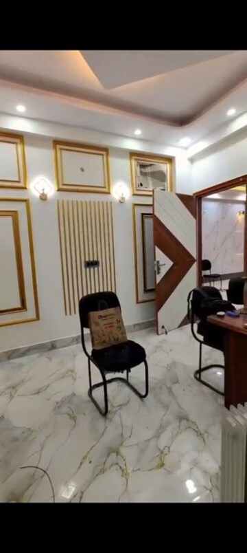 Master Bedroom in 3 BHK Builder Floor at Keshav Kunj Sadarpur, Sadarpur – for Sale