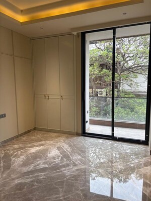 Room in 3 BHK Builder Floor at Greater Kailash – for Rent