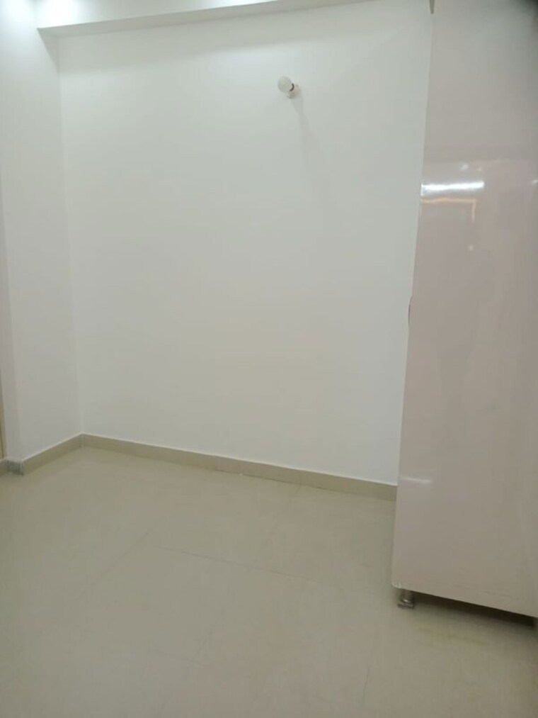 Room, laxmi nagar 1 Bedroom 963 Sq.Ft. Builder Floor In Laxmi Nagar Delhi 9966549