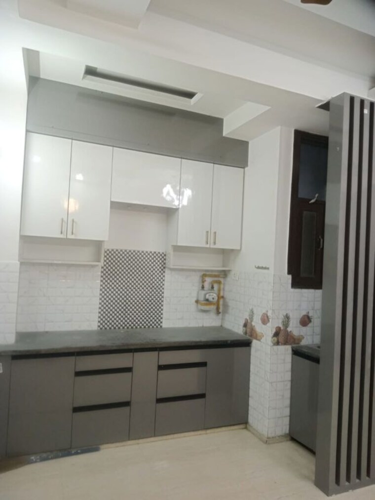 Kitchen, nirman vihar 2 Bedroom 1022 Sq.Ft. Builder Floor In Nirman Vihar Delhi 9966624