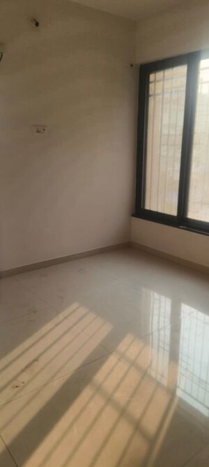 Room in 2.5 BHK Apartment at Choice Goodwill Metropolis West, Lohgaon – for Rent