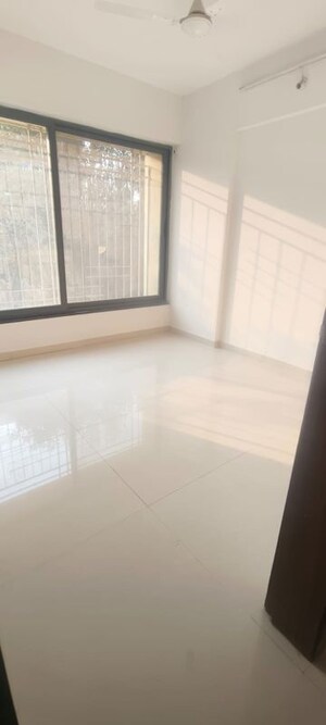 Room in 2.5 BHK Apartment at Choice Goodwill Metropolis West, Lohgaon – for Rent