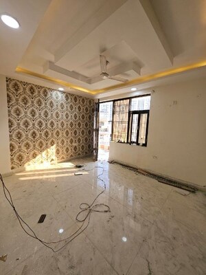 Balcony in 3 BHK Builder Floor at Green Fields Colony – for Sale
