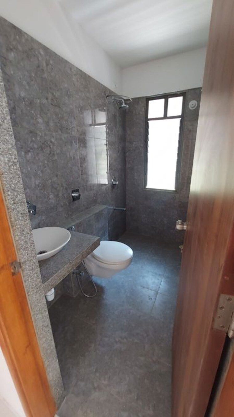 Bathroom, pride-manhattan 2 Bedroom 1050 Sq.Ft. Apartment In Charholi Budruk Pune 9966400