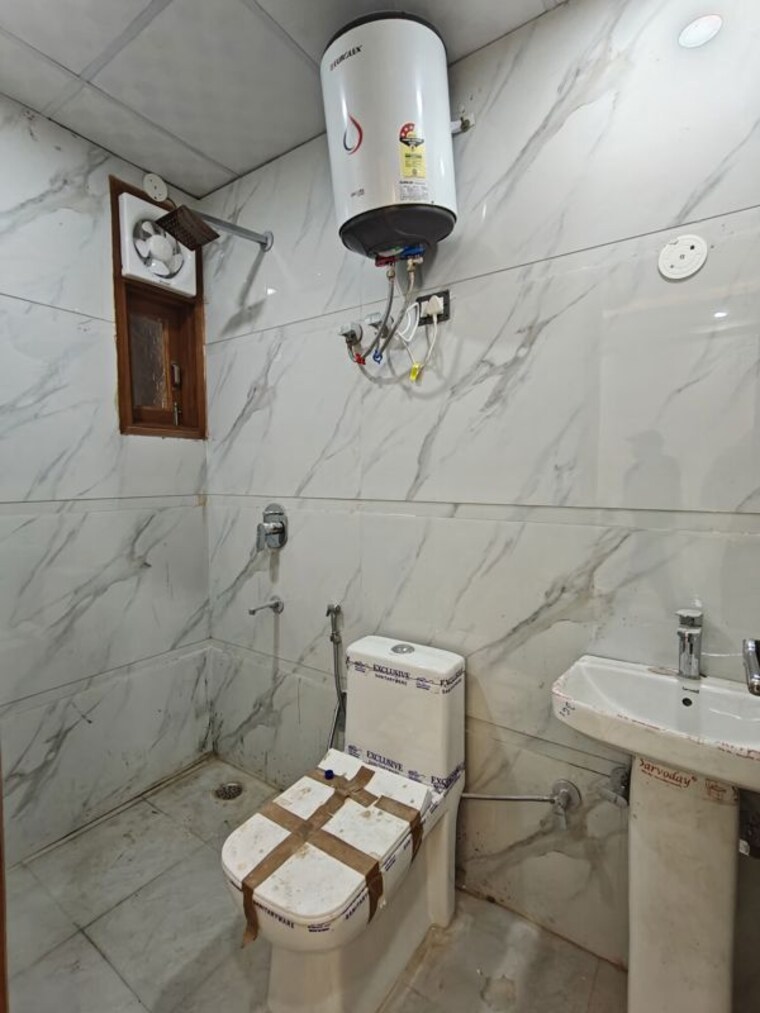 Bathroom, rajpur 2 Bedroom 750 Sq.Ft. Builder Floor In Rajpur Delhi 9966686