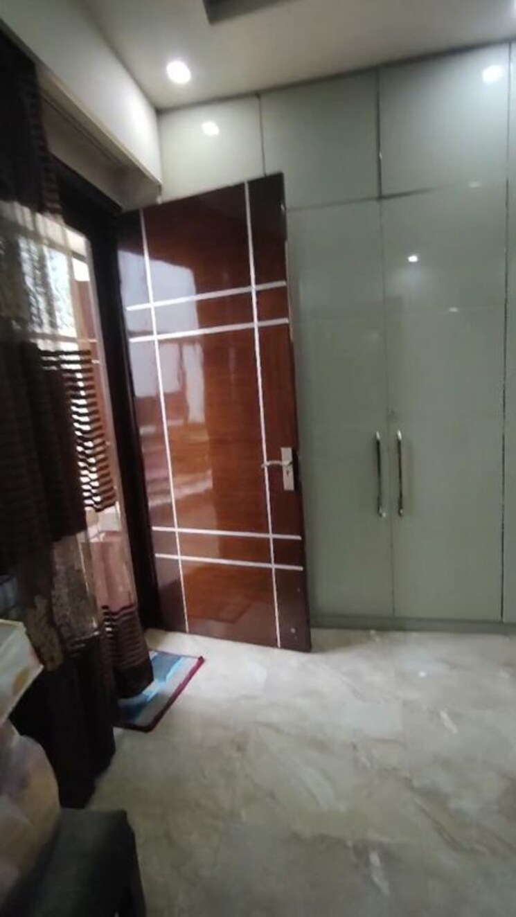 undefined, sector 7 3 Bedroom 250 Sq.Yd. Builder Floor In Sector 7 Gurgaon 9966656