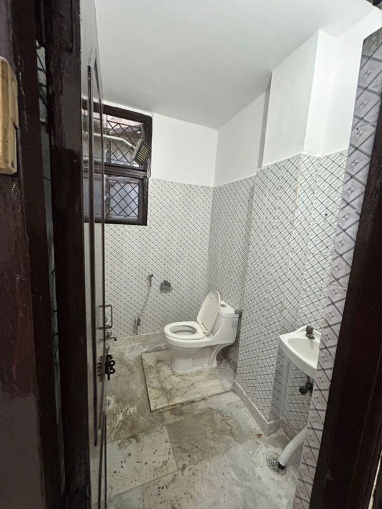 Bathroom, nirala-eden-park-2 1 Bedroom 540 Sq.Ft. Builder Floor In Niti Khand Ghaziabad 9966716