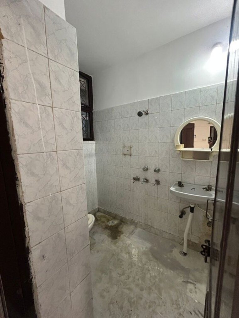 Bathroom, nirala-eden-park-2 1 Bedroom 540 Sq.Ft. Builder Floor In Niti Khand Ghaziabad 9966716