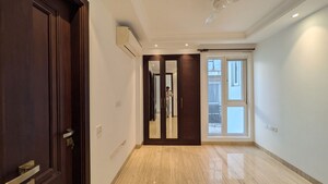 Room in 4 BHK Builder Floor at Vasant Vihar – for Rent