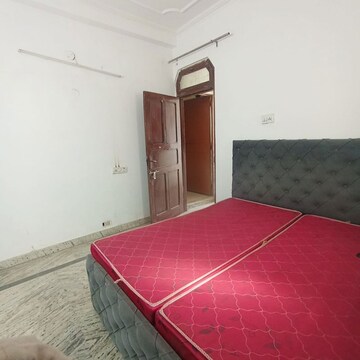 Bedroom in 1 BHK Builder Floor at Saket – for Rent