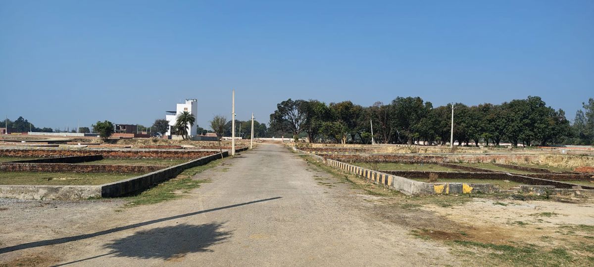 Plot For Sale in Raebareli Road