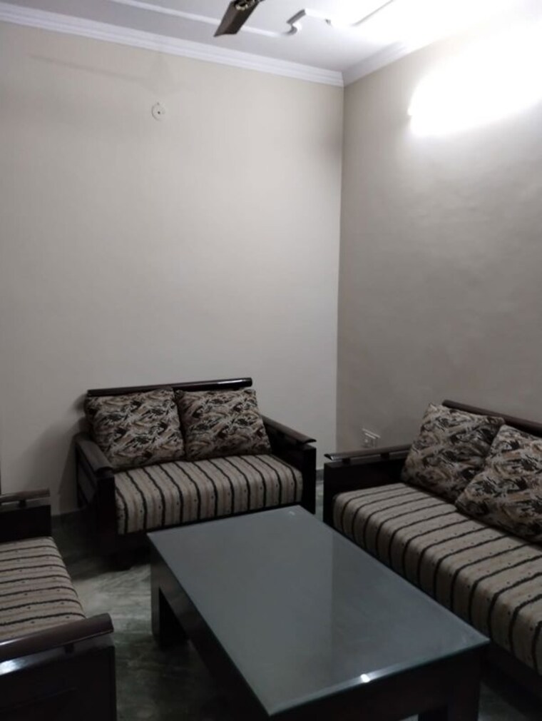 Bedroom, sector 7 2 Bedroom 100 Sq.Yd. Independent House In Sector 7 Gurgaon 9966804