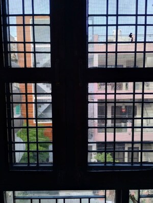 Room in 2 BHK Independent House at Sector 7 – for Sale