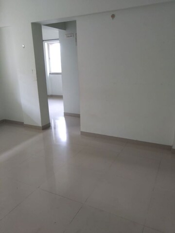 Room in 2 BHK Apartment at Vaman Ganesh Complex, Bavdhan – for Rent