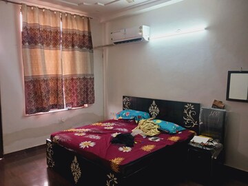 Bedroom in 3 BHK Builder Floor at Sector 47 – for Rent