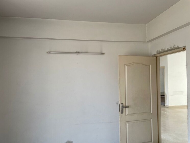 Room, bestech-park-view-spa-next 3.5 Bedroom 2000 Sq.Ft. Apartment In Sector 67 Gurgaon 9967021