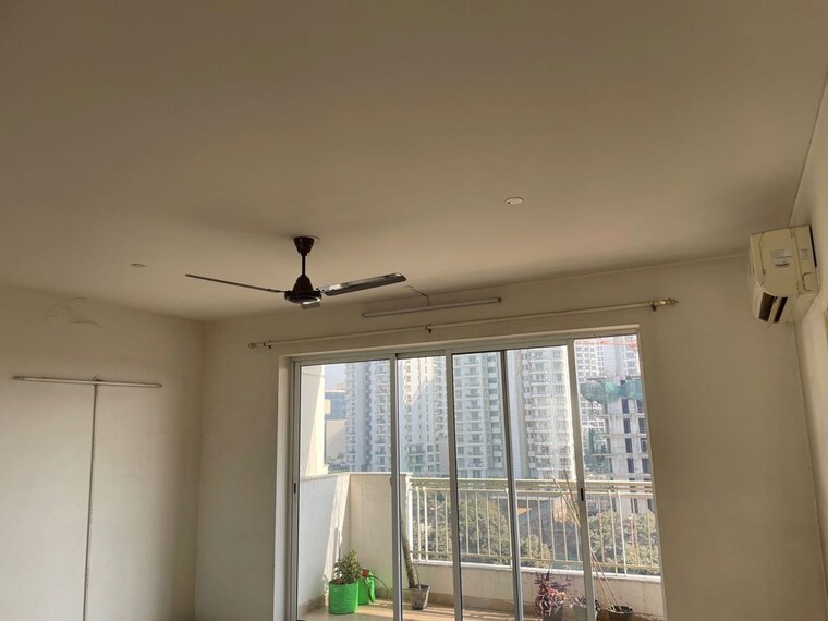 Room, bestech-park-view-spa-next 3.5 Bedroom 2000 Sq.Ft. Apartment In Sector 67 Gurgaon 9967021