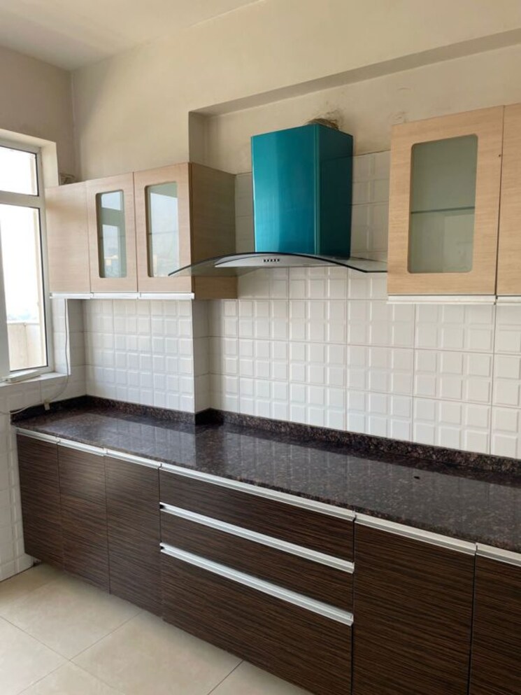 Kitchen, bestech-park-view-spa-next 3.5 Bedroom 2000 Sq.Ft. Apartment In Sector 67 Gurgaon 9967021