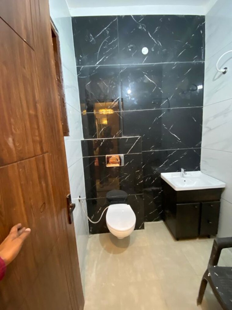 Master Bedroom, sushma-joynest-zrk 3 Bedroom 1250 Sq.Ft. Apartment In Ghazipur Zirakpur 9967028