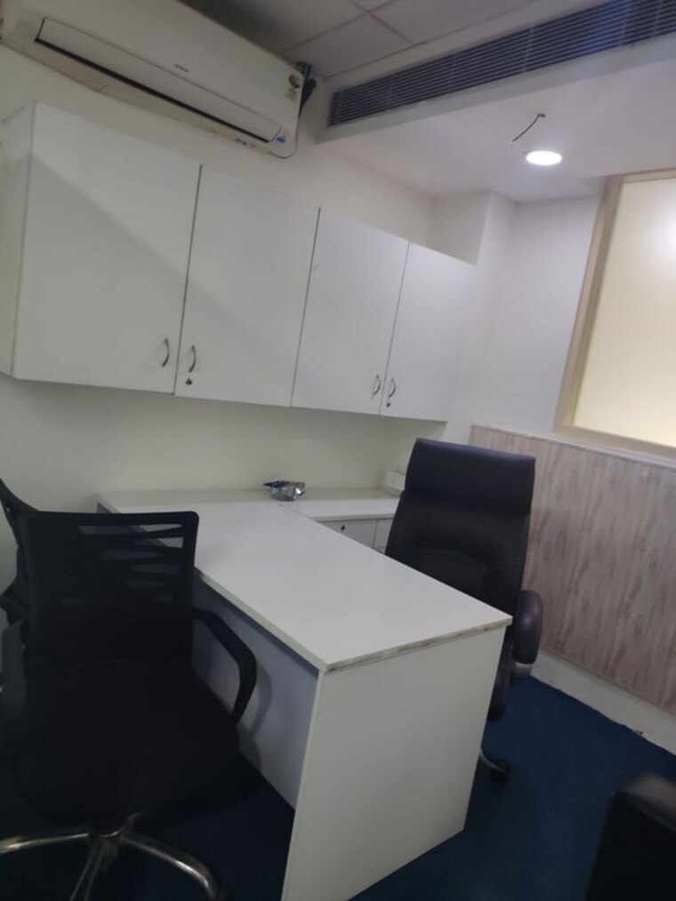 Team Area, sector 62 Commercial Office Space 910 Sq.Ft. In Sector 62 Noida 9967044