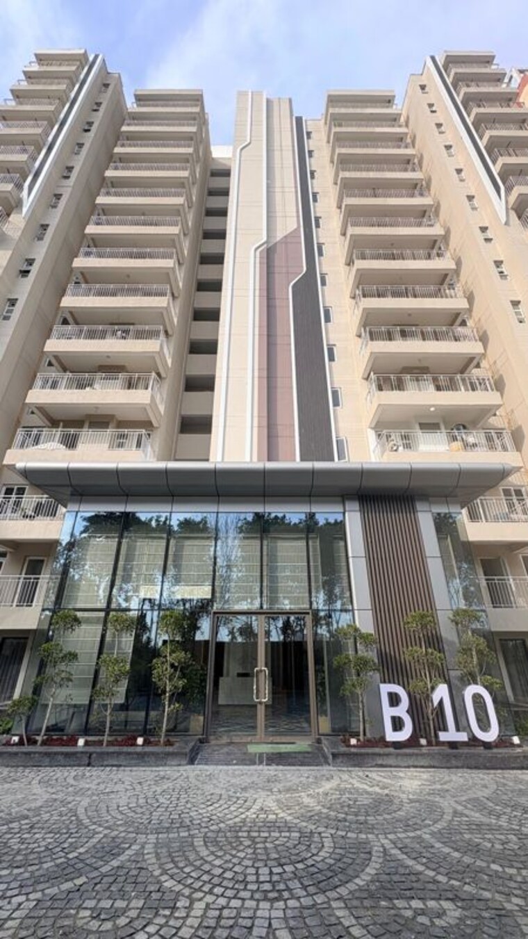 Exterior View, sector 77 3.5 Bedroom 1720 Sq.Ft. Apartment In Sector 77 Faridabad 9967071